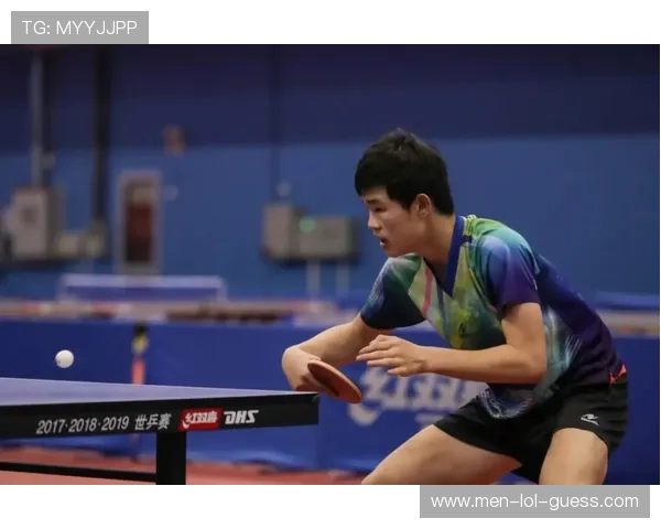 足球星视野陈宁：从青训到职业赛场的成长之路与心路历程